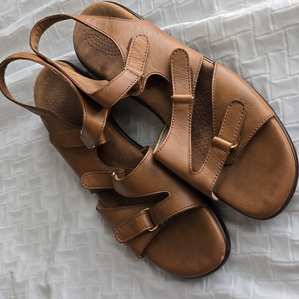 SAS Women's Tan Strappy Leather Hook-and-Loop Sandals - Picture 3 of 10